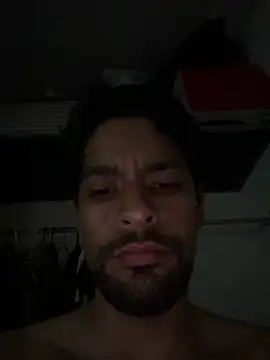 Snapshot of thegoldensexting420 chatting on 03/23/26, 09:13 thegoldensexting420 online show from 03/23/26, 09:13