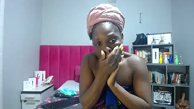 Snapshot of Shaniko89 chatting on 11/05/25, 05:13 Shaniko89 online show from 11/05/25, 05:13