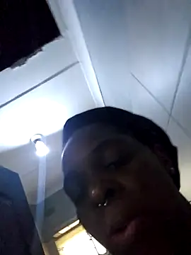 Snapshot of Shaniko89 chatting on 11/30/25, 03:54 Shaniko89 online show from 11/30/25, 03:54