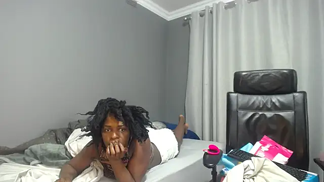 Shaniko89 online show from 05/10/26, 01:49