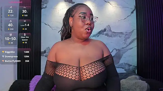 Snapshot of Darnellqueen chatting on 04/23/26, 11:40 Darnellqueen online show from 04/23/26, 11:40