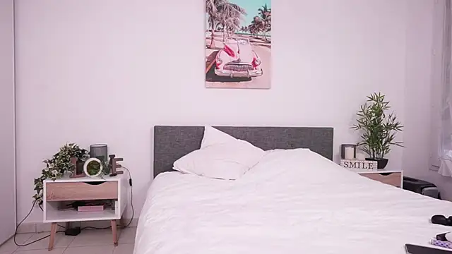 Snapshot of Bella_Twine chatting on 03/09/25, 02:21 Bella Twine online show from 03/09/25, 02:21