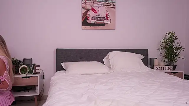 Snapshot of Bella_Twine chatting on 03/21/25, 06:40 Bella Twine online show from 03/21/25, 06:40