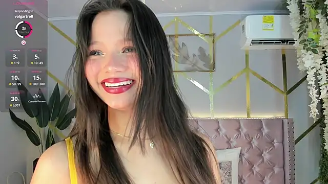 Snapshot of candy_beck chatting on 03/10/25, 07:07 candy beck online show from 03/10/25, 07:07