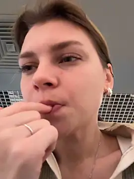 ValenciaShock online show from 11/19/25, 06:46