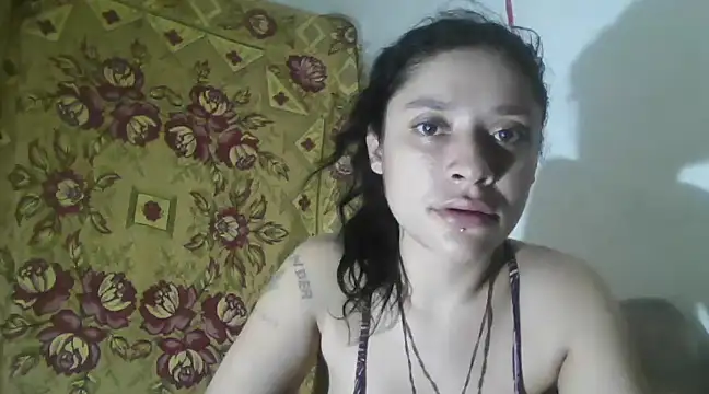 Snapshot of TamaraNauthy chatting on 12/13/24, 11:06 TamaraNauthy online show from 12/13/24, 11:06