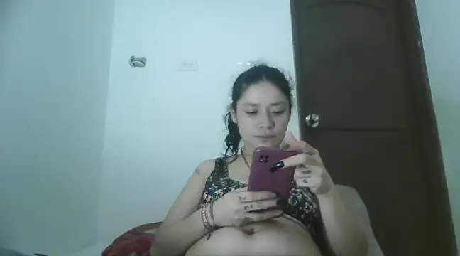 Snapshot of TamaraNauthy chatting on 01/09/25, 03:55 TamaraNauthy online show from 01/09/25, 03:55