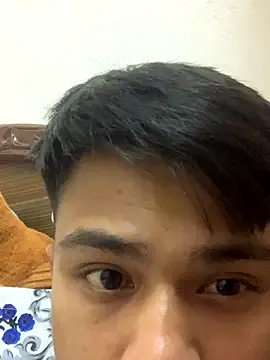 Hullax online show from 11/03/25, 03:46