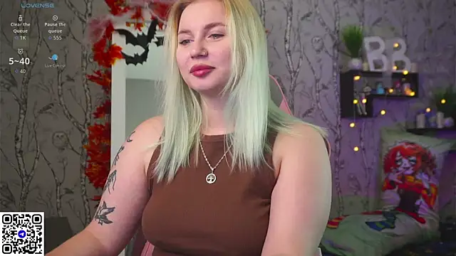 Moon Valkyrie online show from 11/02/25, 07:11