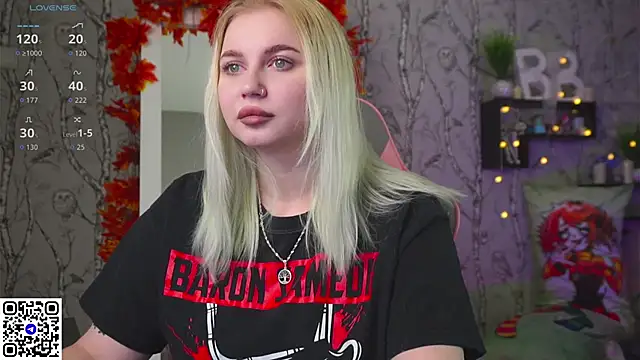 Moon Valkyrie online show from 11/07/25, 08:14