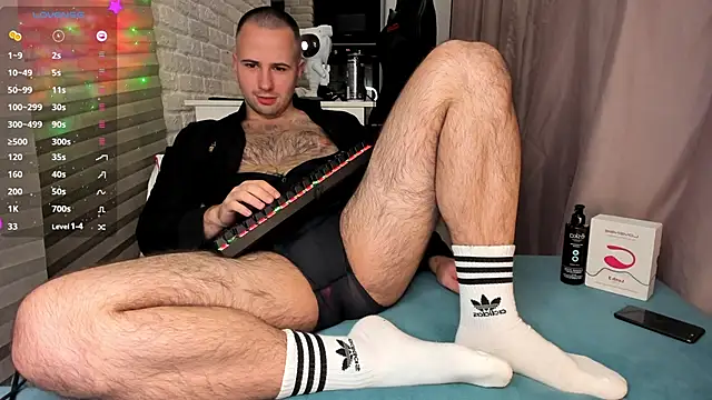 Snapshot of Alexey_Hairy chatting on 02/06/25, 05:51 Alexey Hairy online show from 02/06/25, 05:51