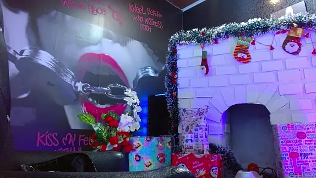 Snapshot of VALERY_MEER chatting on 12/23/24, 06:05 VALERY MEER online show from 12/23/24, 06:05