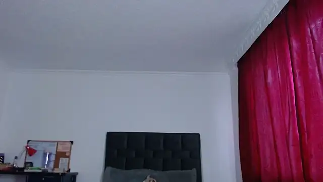 Snapshot of VALERY_MEER chatting on 09/15/25, 09:59 VALERY MEER online show from 09/15/25, 09:59