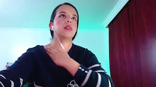 Snapshot of VALERY_MEER chatting on 09/30/25, 11:54 VALERY MEER online show from 09/30/25, 11:54