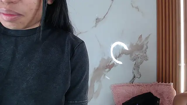 mary live online show from 11/16/25, 12:44