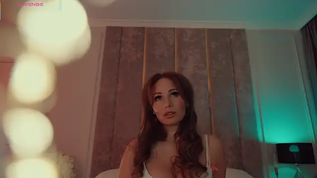 MilaDYstarlight online show from 09/26/25, 10:03