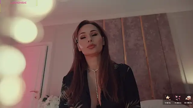 MilaDYstarlight online show from 10/19/25, 08:20