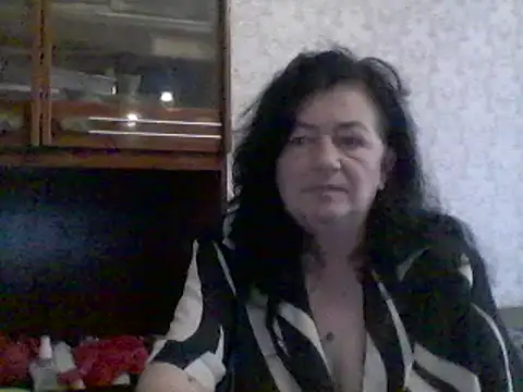 GypsiQueen2 online show from 03/10/25, 10:26