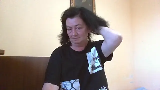 GypsiQueen2 online show from 06/11/26, 06:06