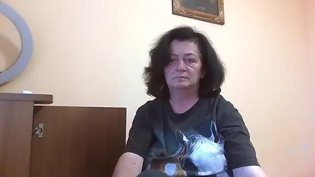 GypsiQueen2 online show from 06/15/26, 06:21