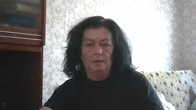 Snapshot of GypsiQueen2 chatting on 06/28/26, 06:08 GypsiQueen2 online show from 06/28/26, 06:08