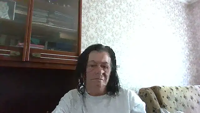 Snapshot of GypsiQueen2 chatting on 06/29/26, 07:25 GypsiQueen2 online show from 06/29/26, 07:25