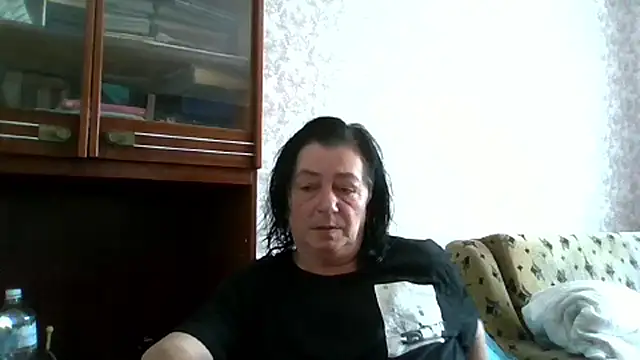 Snapshot of GypsiQueen2 chatting on 06/30/26, 07:53 GypsiQueen2 online show from 06/30/26, 07:53