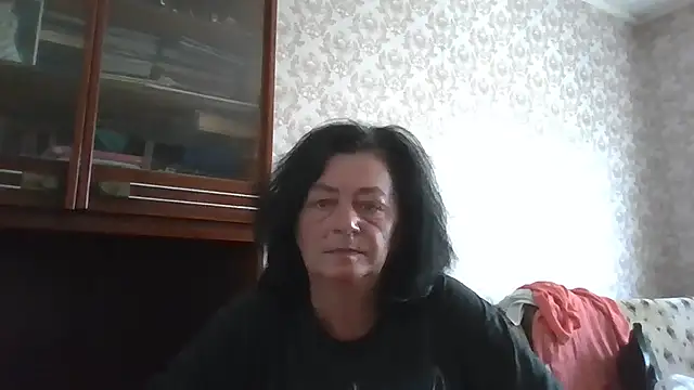 Snapshot of GypsiQueen2 chatting on 07/03/26, 06:09 GypsiQueen2 online show from 07/03/26, 06:09
