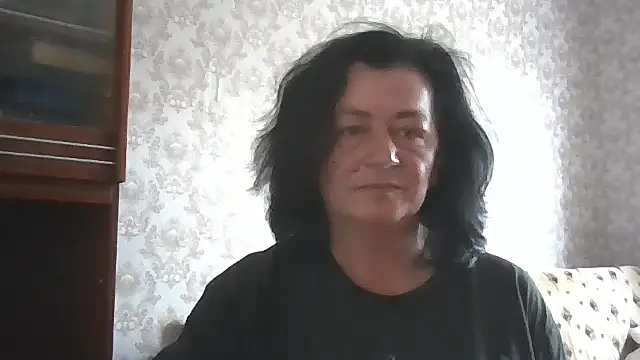 Snapshot of GypsiQueen2 chatting on 07/05/26, 08:32 GypsiQueen2 online show from 07/05/26, 08:32