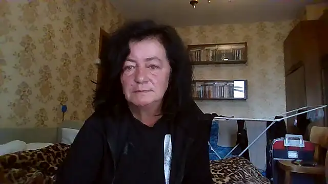 Snapshot of GypsiQueen2 chatting on 07/11/26, 07:55 GypsiQueen2 online show from 07/11/26, 07:55