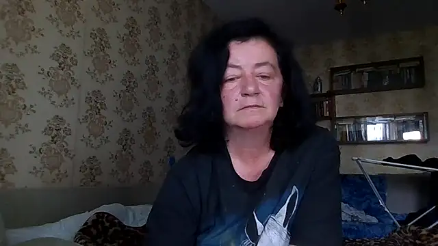Snapshot of GypsiQueen2 chatting on 07/12/26, 06:26 GypsiQueen2 online show from 07/12/26, 06:26