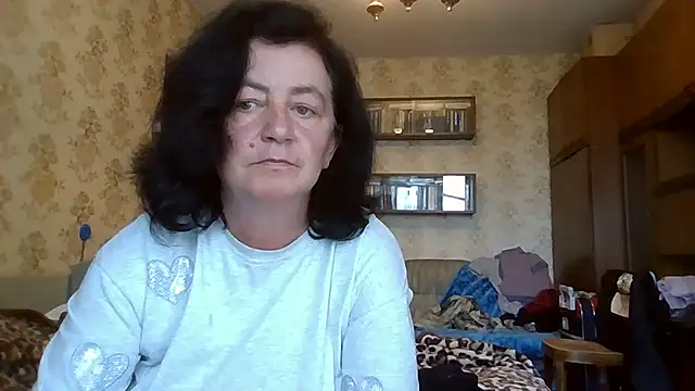 Snapshot of GypsiQueen2 chatting on 07/14/26, 10:21 GypsiQueen2 online show from 07/14/26, 10:21