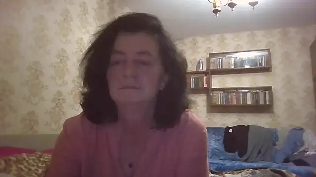 Snapshot of GypsiQueen2 chatting on 07/17/26, 07:30 GypsiQueen2 online show from 07/17/26, 07:30