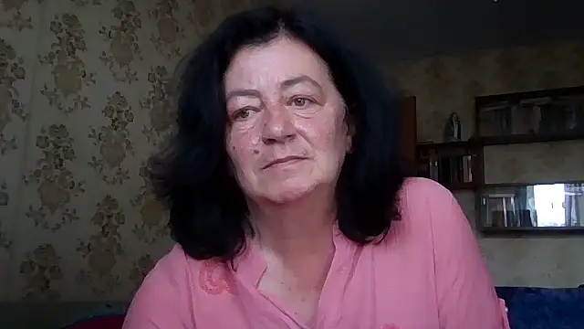 Snapshot of GypsiQueen2 chatting on 07/22/26, 12:52 GypsiQueen2 online show from 07/22/26, 12:52