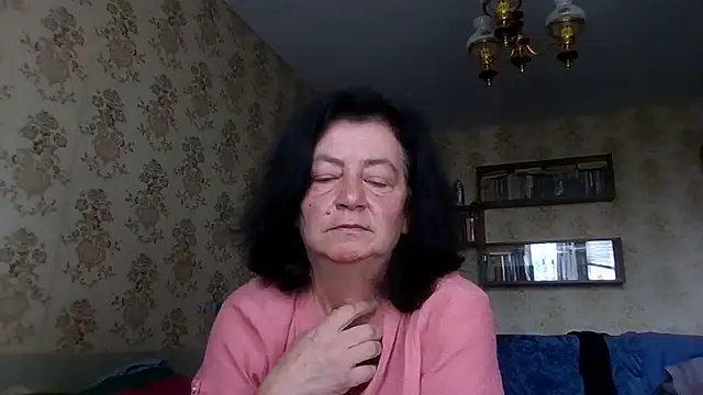 Snapshot of GypsiQueen2 chatting on 07/24/26, 08:23 GypsiQueen2 online show from 07/24/26, 08:23