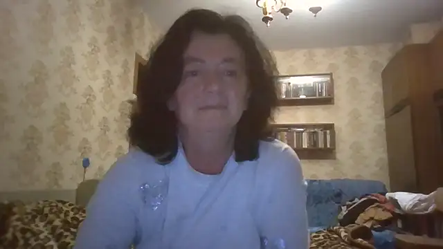 Snapshot of GypsiQueen2 chatting on 07/24/26, 09:02 GypsiQueen2 online show from 07/24/26, 09:02