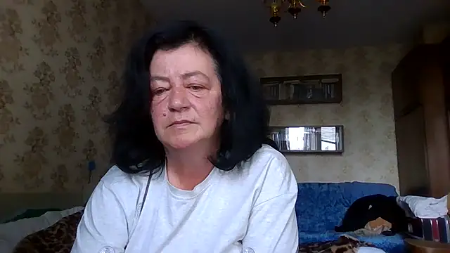 Snapshot of GypsiQueen2 chatting on 07/25/26, 09:18 GypsiQueen2 online show from 07/25/26, 09:18