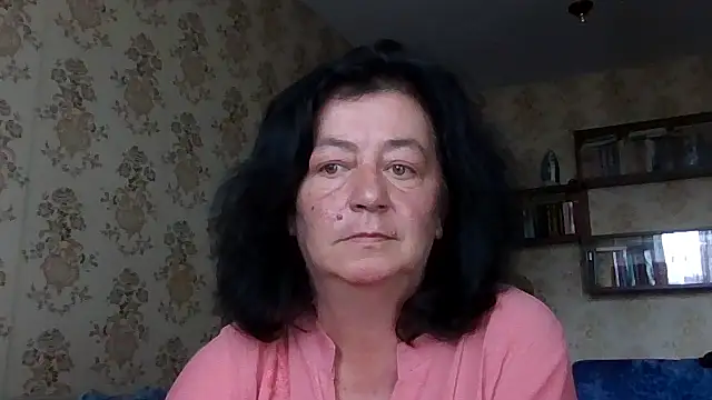 Snapshot of GypsiQueen2 chatting on 07/28/26, 11:39 GypsiQueen2 online show from 07/28/26, 11:39