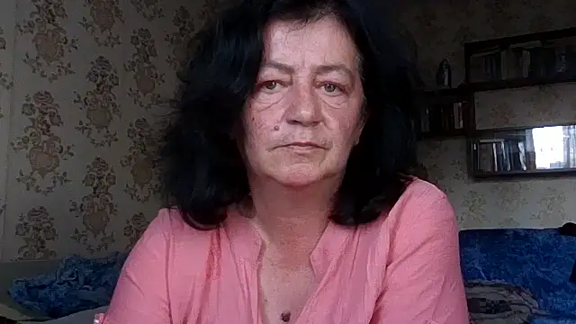 Snapshot of GypsiQueen2 chatting on 07/28/26, 04:50 GypsiQueen2 online show from 07/28/26, 04:50