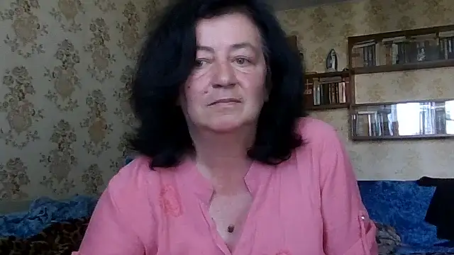 Snapshot of GypsiQueen2 chatting on 07/29/26, 09:07 GypsiQueen2 online show from 07/29/26, 09:07