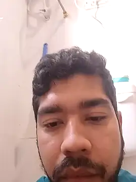 Snapshot of sam_nss chatting on 01/24/25, 03:32 sam nss online show from 01/24/25, 03:32