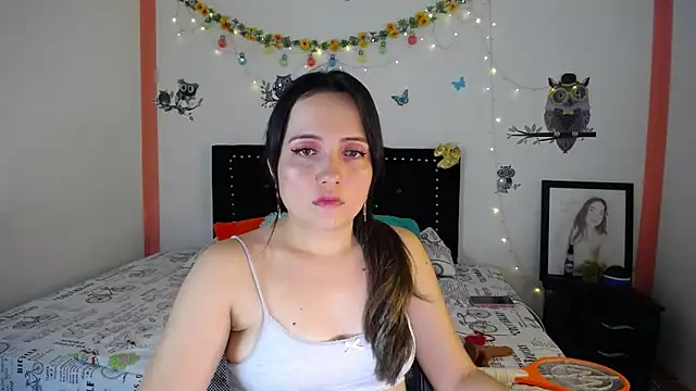 naughty girl 4u online show from 03/10/25, 08:01