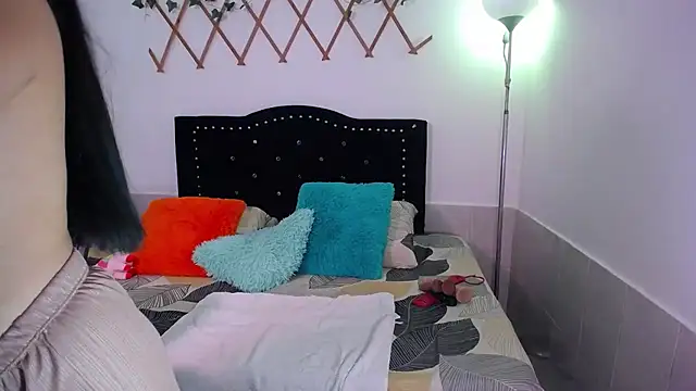 naughty girl 4u online show from 11/24/25, 04:18