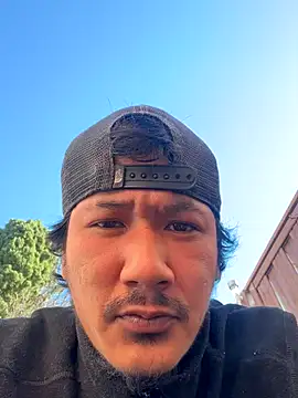 Snapshot of juniiorre chatting on 10/24/25, 11:06 juniiorre online show from 10/24/25, 11:06