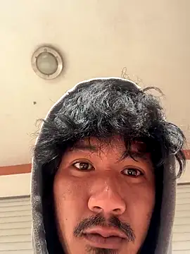 Snapshot of juniiorre chatting on 10/26/25, 11:38 juniiorre online show from 10/26/25, 11:38