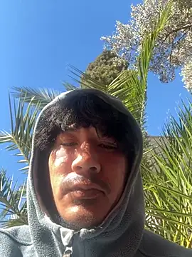 Snapshot of juniiorre chatting on 10/28/25, 08:51 juniiorre online show from 10/28/25, 08:51