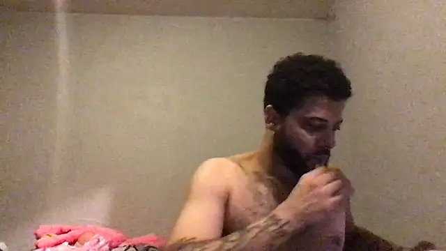 Snapshot of mondo29 chatting on 02/18/25, 12:04 mondo29 online show from 02/18/25, 12:04