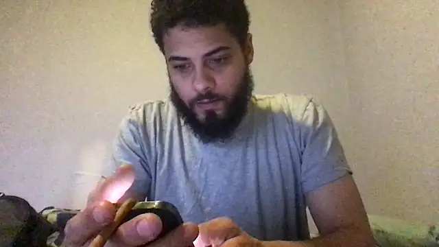 Snapshot of mondo29 chatting on 02/25/25, 10:50 mondo29 online show from 02/25/25, 10:50