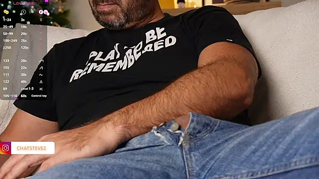 Snapshot of _MrPrecum_ chatting on 11/24/25, 04:23 MrPrecum online show from 11/24/25, 04:23