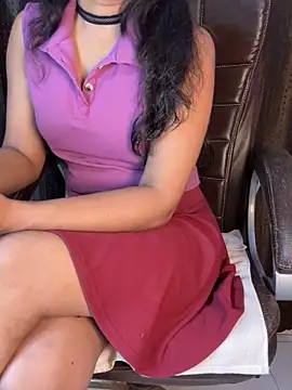 SCHOOL Girl 0 online show from 03/08/25, 10:43